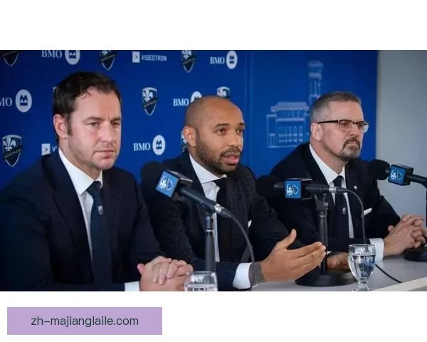 巴萨解雇巴尔韦德引发广泛讨论 新任主帅接任面临巨大挑战